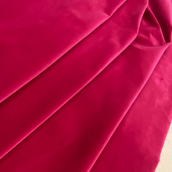 Velvet - Picture 2 of 3